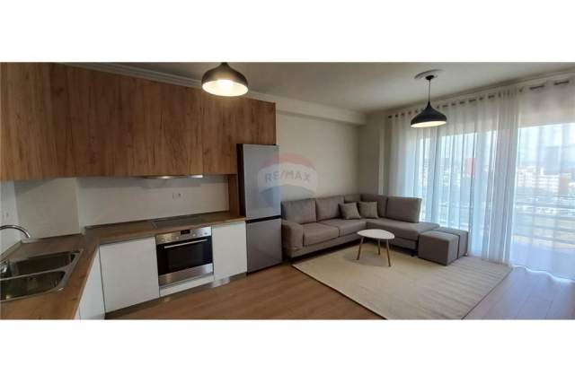 Tirane, jepet me qera apartament 2+1 Kati 8, 70 m² 550 Euro (rruga gramoz pashko)