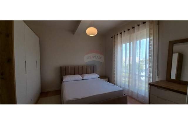 Tirane, jepet me qera apartament 2+1 Kati 8, 70 m² 550 Euro (rruga gramoz pashko)