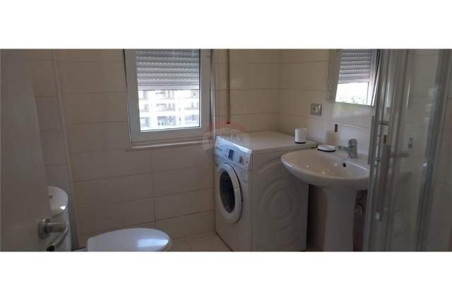 Tirane, jepet me qera apartament 2+1 Kati 8, 70 m² 550 Euro (rruga gramoz pashko)