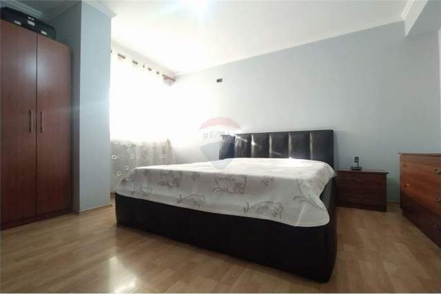 Tirane, jepet me qera apartament 2+1 Kati 4, 95 m² 500 Euro (rruga elbasanit)