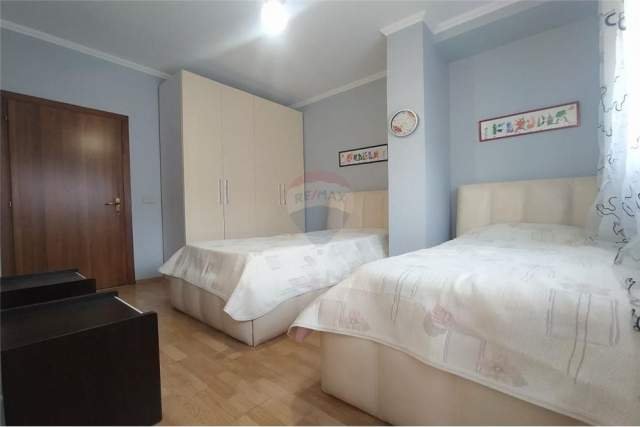 Tirane, jepet me qera apartament 2+1 Kati 4, 95 m² 500 Euro (rruga elbasanit)