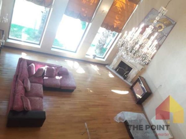 Tirane, jepet me qera Vile 2 Katshe Kati 2, 670 m² 5.000 Euro (Rruga Hafiz Ibrahim Daliu)