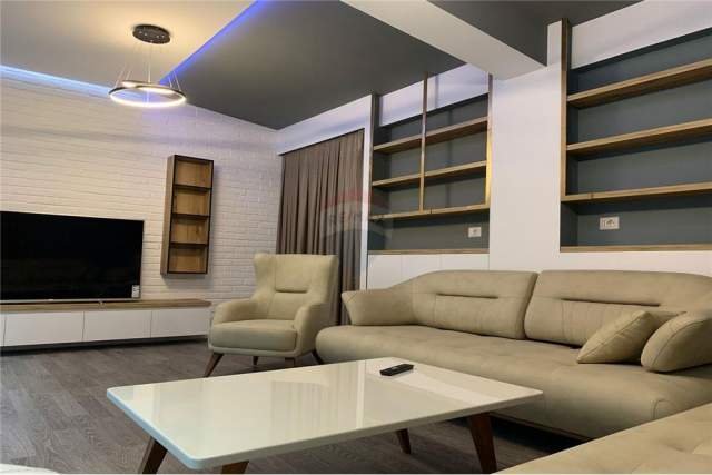 Tirane, jepet me qera apartament 3+1 Kati 6, 165 m² 1.200 Euro (KOMPLEKSI NOVA kodra diellit)