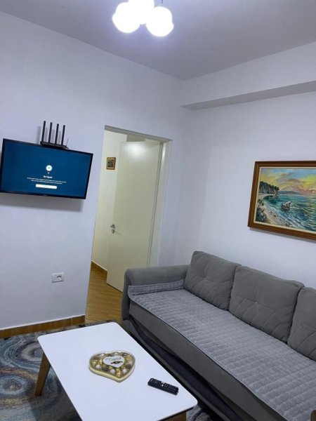 Tirane, jepet me qera garsonier 1+1 Kati 2, 40 m² 320 € (Loni Ligori)