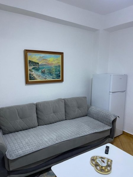 Tirane, jepet me qera garsonier 1+1 Kati 2, 40 m² 320 € (Loni Ligori)