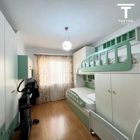 jepet me qera Apartament 2+1 Kati 5, 120 m² 500 € (Fresku)