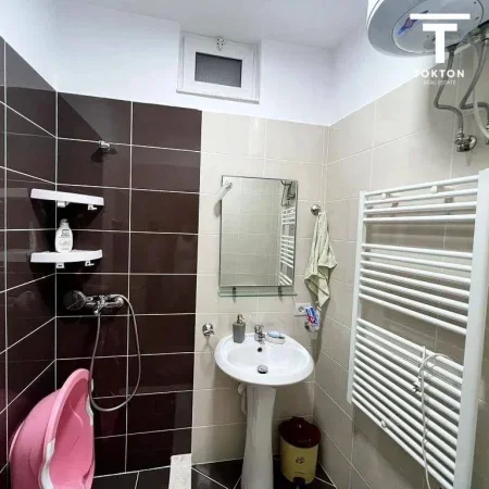 jepet me qera Apartament 2+1 Kati 5, 120 m² 500 € (Fresku)