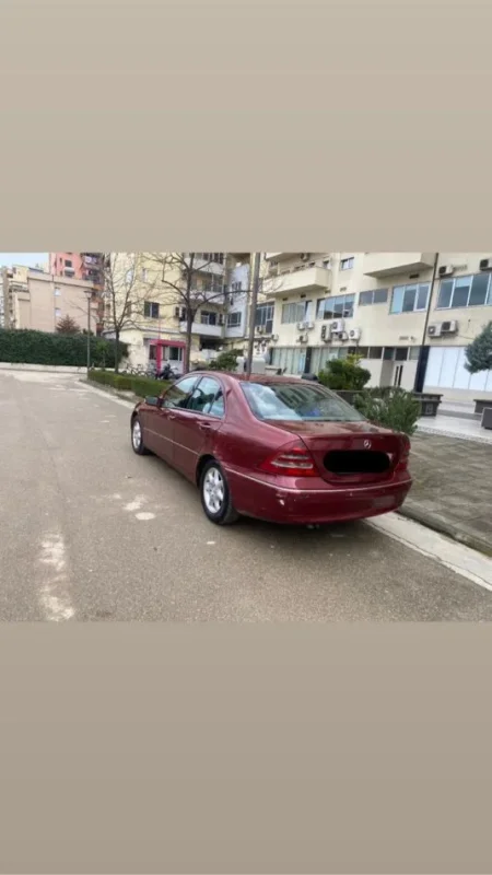Tirane, shitet makine Mercedes Benz c220 Nafte, vishnje automatik Kondicioner 2.500 €