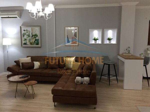 Tirane, jepet me qera apartament 2+1 Kati 3, 140 m² 900 € (rruga e elbasanit)