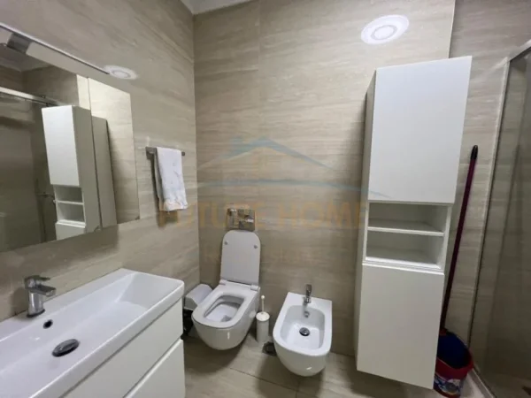Tirane, shitet apartament 2+1+Ballkon Kati 4, 122 m² 170.000 € (Unaza e Re)