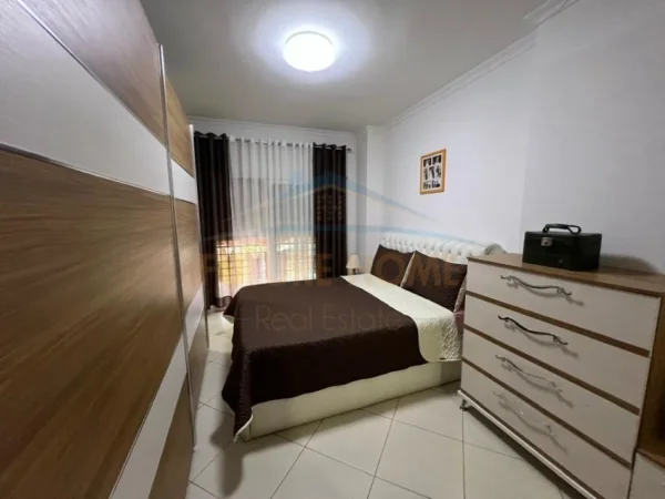 Tirane, shitet apartament 2+1+Ballkon Kati 4, 122 m² 170.000 € (Unaza e Re)