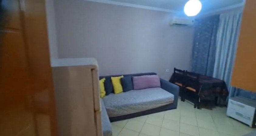 Tirane, jepet me qera apartament 1+1 Kati 4, 70 m² 400 € (Don Bosko)