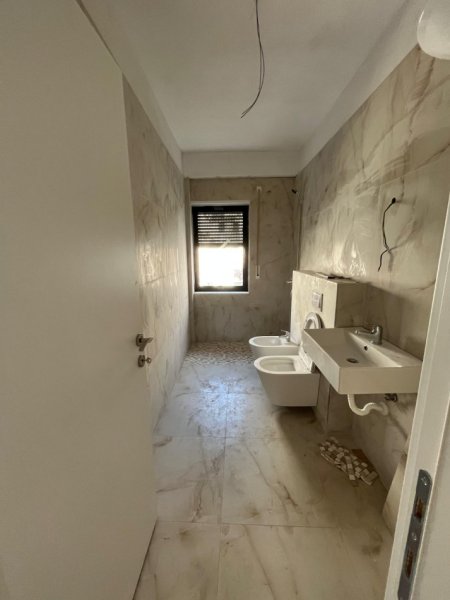 Tirane, jepet me qera apartament 2+1 Kati 1, 76 m² 550 € (Kodra e Dilellit)