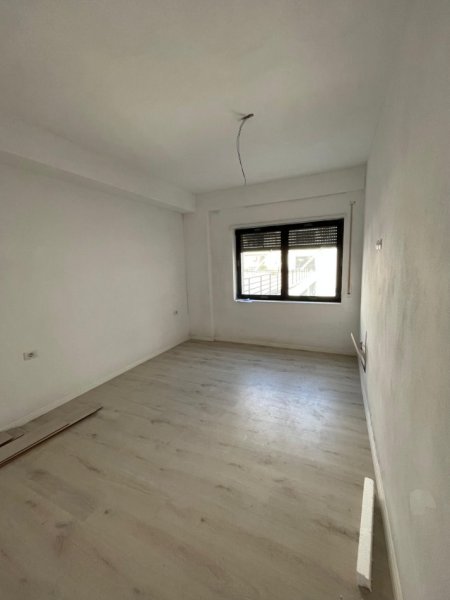 Tirane, jepet me qera apartament 2+1 Kati 1, 76 m² 550 € (Kodra e Dilellit)