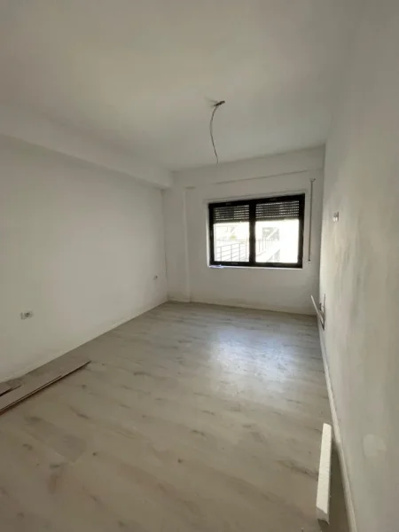 Tirane, jepet me qera apartament 2+1 Kati 1, 76 m² 550 € (Kodra e Dilellit)