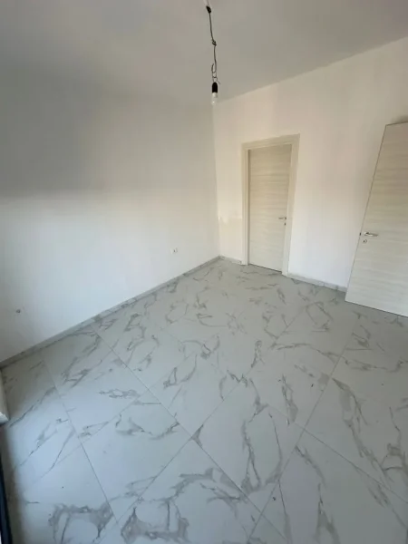 Tirane, jepet me qera zyre Kati 5, 120 m² 750 € (Myslym Shyri)