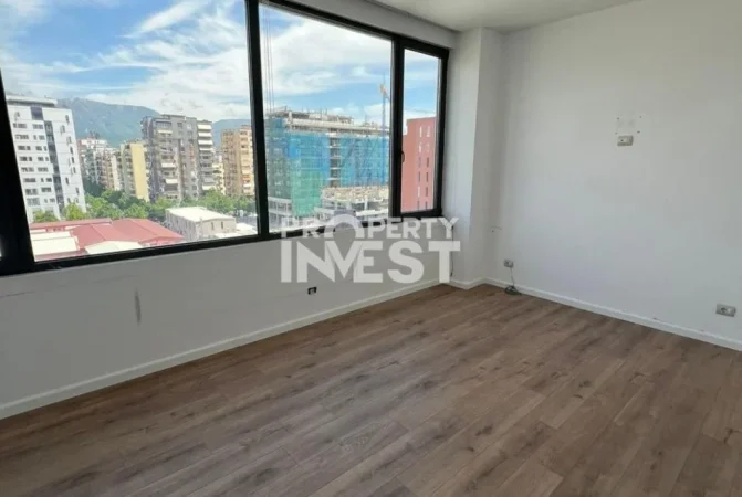 Tirane, jepet me qera Kati 7, 310 m² 3.900 € (Rruga e Kavajes)