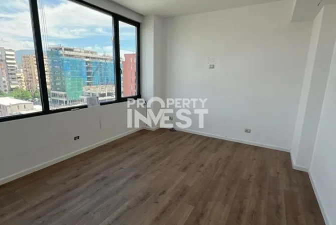 Tirane, jepet me qera Kati 7, 310 m² 3.900 € (Rruga e Kavajes)