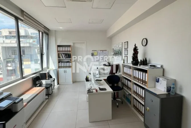 Tirane, jepet me qera Kati 7, 310 m² 3.900 € (Rruga e Kavajes)