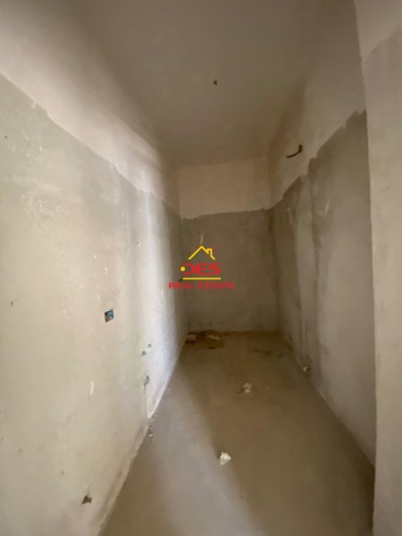 Vlore, shitet apartament 2+1+Ballkon Kati 9, 118 m² 177.000 € (Rruga Ismail Qemali)