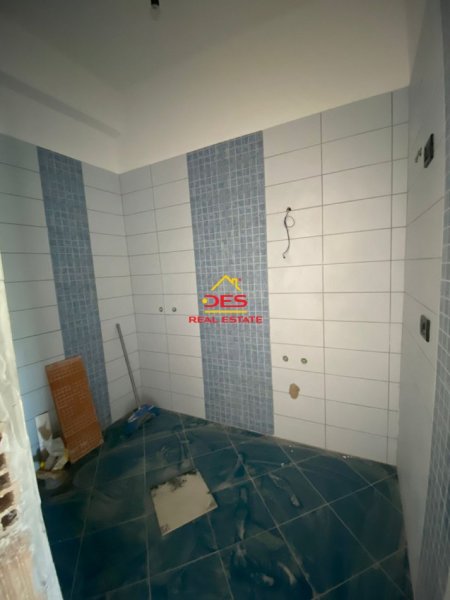 Vlore, shitet garsonier Kati 8, 56 m² 84.000 € (Rruga Ismail Qrmali)