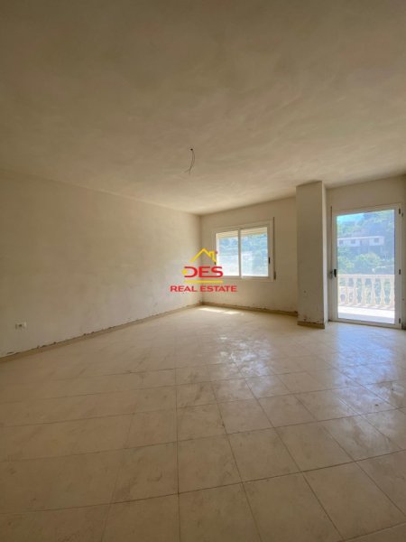 Vlore, shitet garsonier Kati 6, 62 m² 93.000 € (Rruga Ismail Qemali)