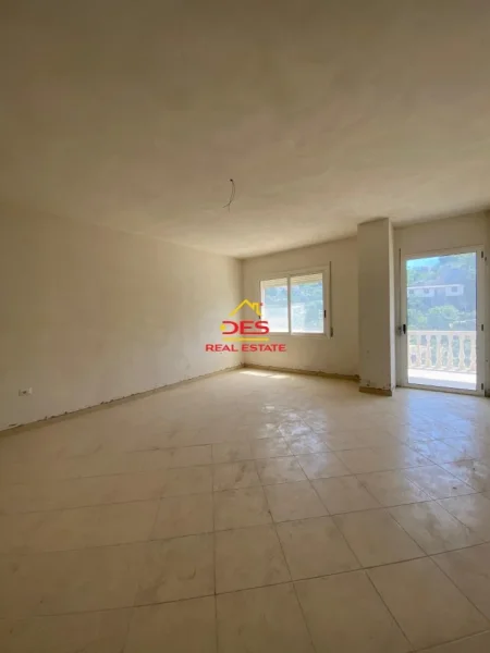 Vlore, shitet garsonier Kati 6, 62 m² 93.000 € (Rruga Ismail Qemali)