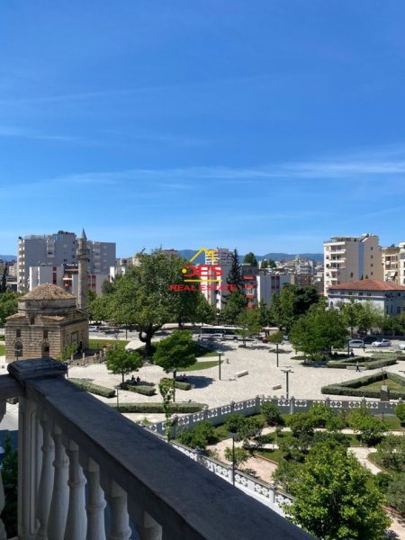 Vlore, shitet apartament 2+1 Kati 5, 129 m² 193.500 € (Rruga Ismail Qemali)