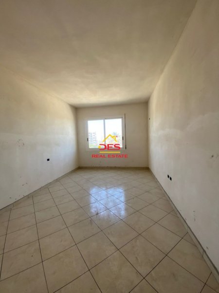 Vlore, shitet apartament 2+1 Kati 5, 129 m² 193.500 € (Rruga Ismail Qemali)