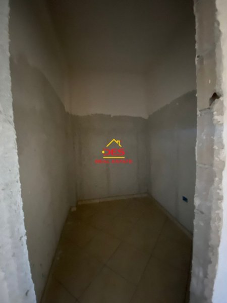 Vlore, shitet apartament 2+1 Kati 5, 129 m² 193.500 € (Rruga Ismail Qemali)