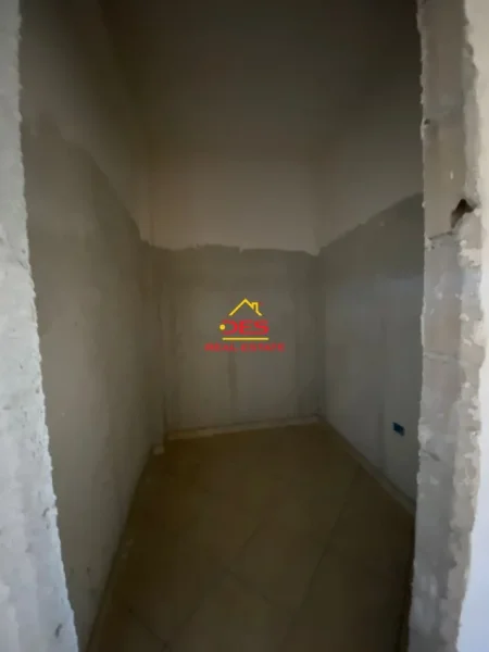 Vlore, shitet apartament 2+1 Kati 5, 129 m² 193.500 € (Rruga Ismail Qemali)
