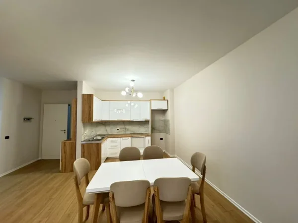 Tirane, jepet me qera apartament 2+1+Aneks+Ballkon Kati 5, 112 m² 500 € (Bulevardi Migjeni)