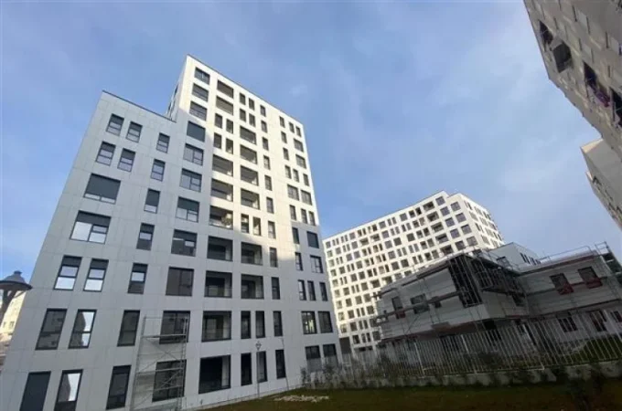 Tirane, jepet me qera dyqan Kati 0, 62 m² 350 € (Kompleksi Kontakt)