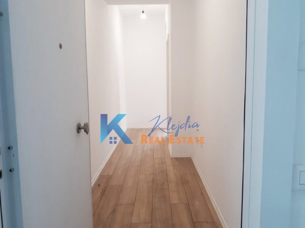 Tirane, shes apartament 1+1+Ballkon Kati 3, 67 m² 90.000 € (Ali Dem, kompleksi Mangalem)