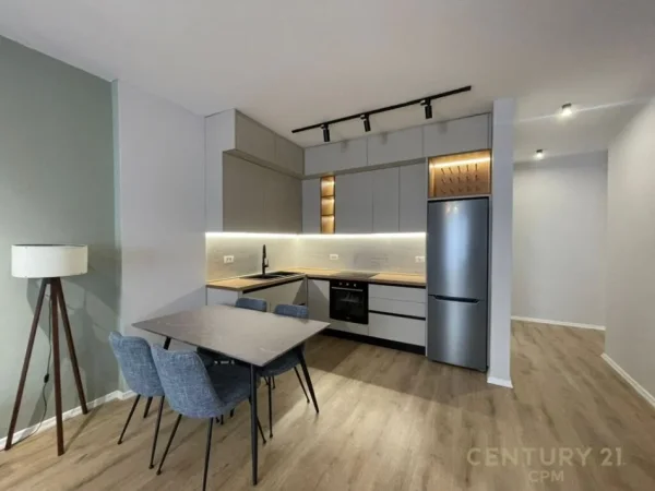 Tirane, jepet me qera apartament 2+1 Kati 3, 96 m² 900 € (21 dhjetori)