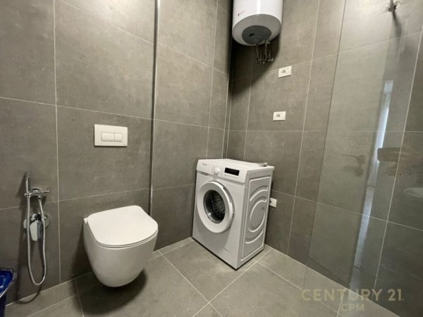 Tirane, jepet me qera apartament 2+1 Kati 3, 96 m² 900 € (21 dhjetori)