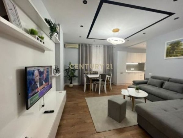 Tirane, jepet me qera apartament 2+1 Kati 3, 85 m² 630 € (21 dhjetori)