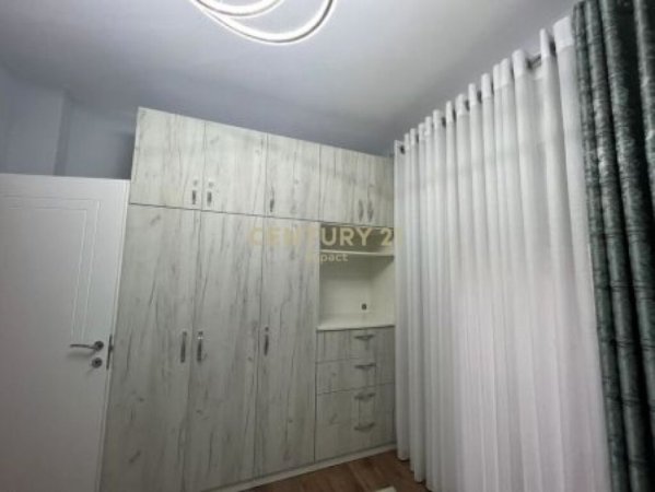 Tirane, jepet me qera apartament 2+1 Kati 3, 85 m² 630 € (21 dhjetori)