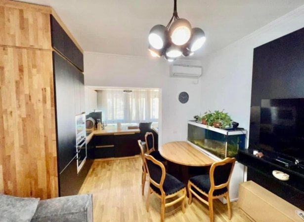 Tirane, shitet apartament 2+1 , 139.000 € (Kisha Katolike)