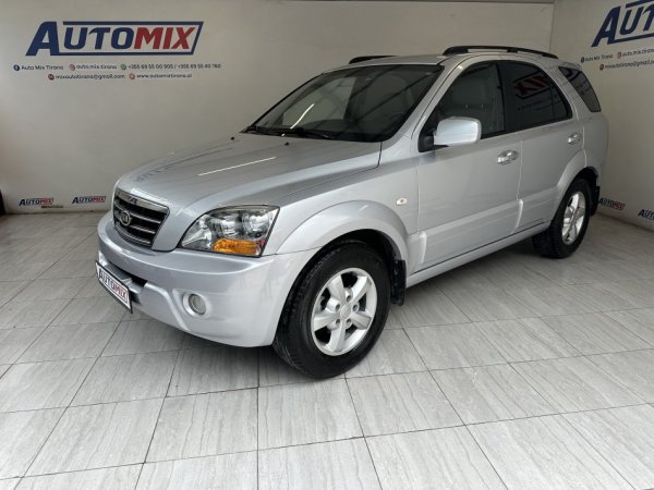 Tirane, shes SUV | Fuoristrad | Xhip KIA SORENTO Nafte, gri metalizato automatik Klima 161.000 km 5.900 €