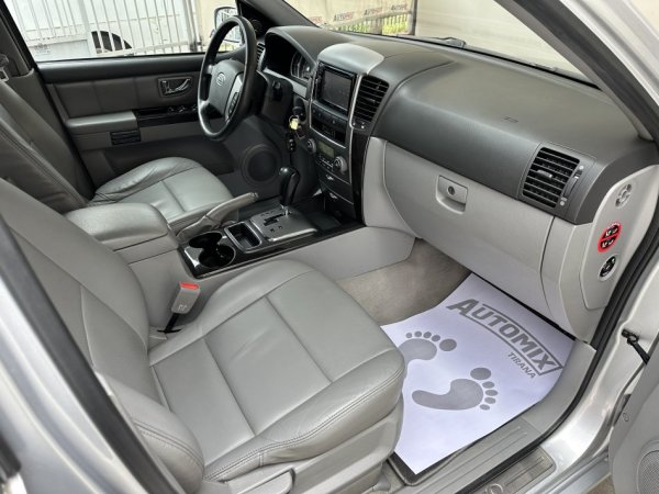 Tirane, shes SUV | Fuoristrad | Xhip KIA SORENTO Nafte, gri metalizato automatik Klima 161.000 km 5.900 €