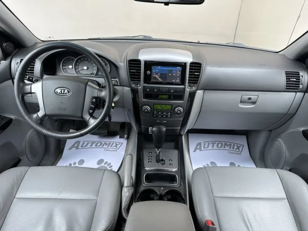 Tirane, shes SUV | Fuoristrad | Xhip KIA SORENTO Nafte, gri metalizato automatik Klima 161.000 km 5.900 €