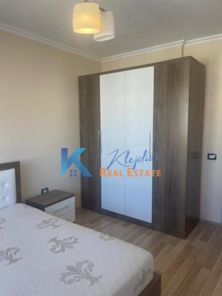 Tirane, jepet me qera apartament 1+1 Kati 5, 68 m² 450 € (Porcelan, afer UET)