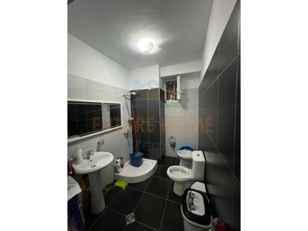 Tirane, shitet apartament 3+1+Ballkon Kati 3, 124 m² 175.000 € (Kopshti Botanik)