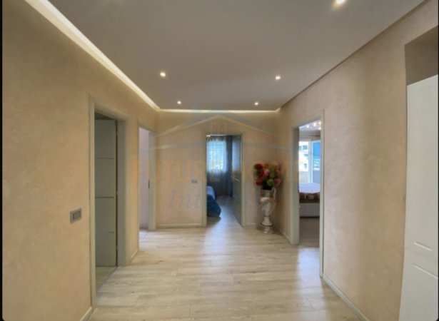 Tirane, shitet apartament+verande | Penthouse 3+1+Ballkon Kati 7, 139 m² 332.000 € (Rruga e Dibres)