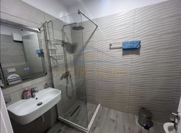 Tirane, jepet me qera apartament 2+1 , 99 m² 600 € (Kodra e Diellit)