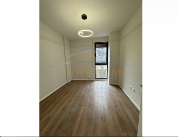 Tirane, shitet apartament 2+1 Kati 2, 105 m² 175.000 € (Rruga Sadik Petrela)