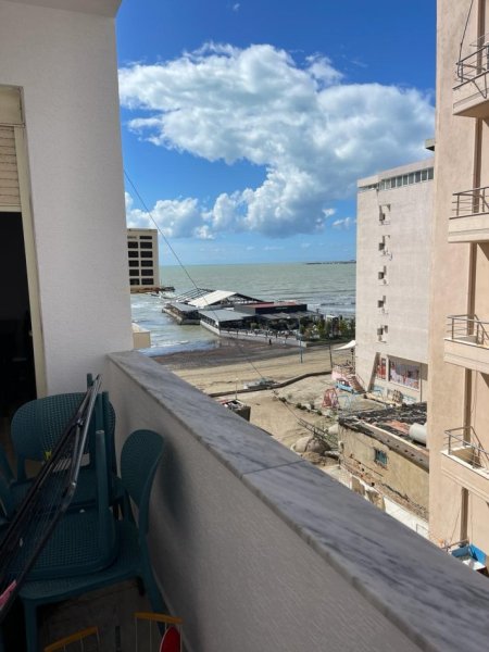 shitet apartament me pamje nga deti 2+1 Kati 4, 80 m²  (Hotel royal durres)