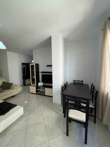 shitet apartament me pamje nga deti 2+1 Kati 4, 80 m²  (Hotel royal durres)