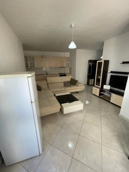 shitet apartament me pamje nga deti 2+1 Kati 4, 80 m²  (Hotel royal durres)